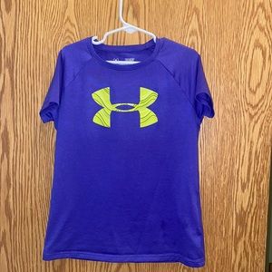 Girls under armor work out tee